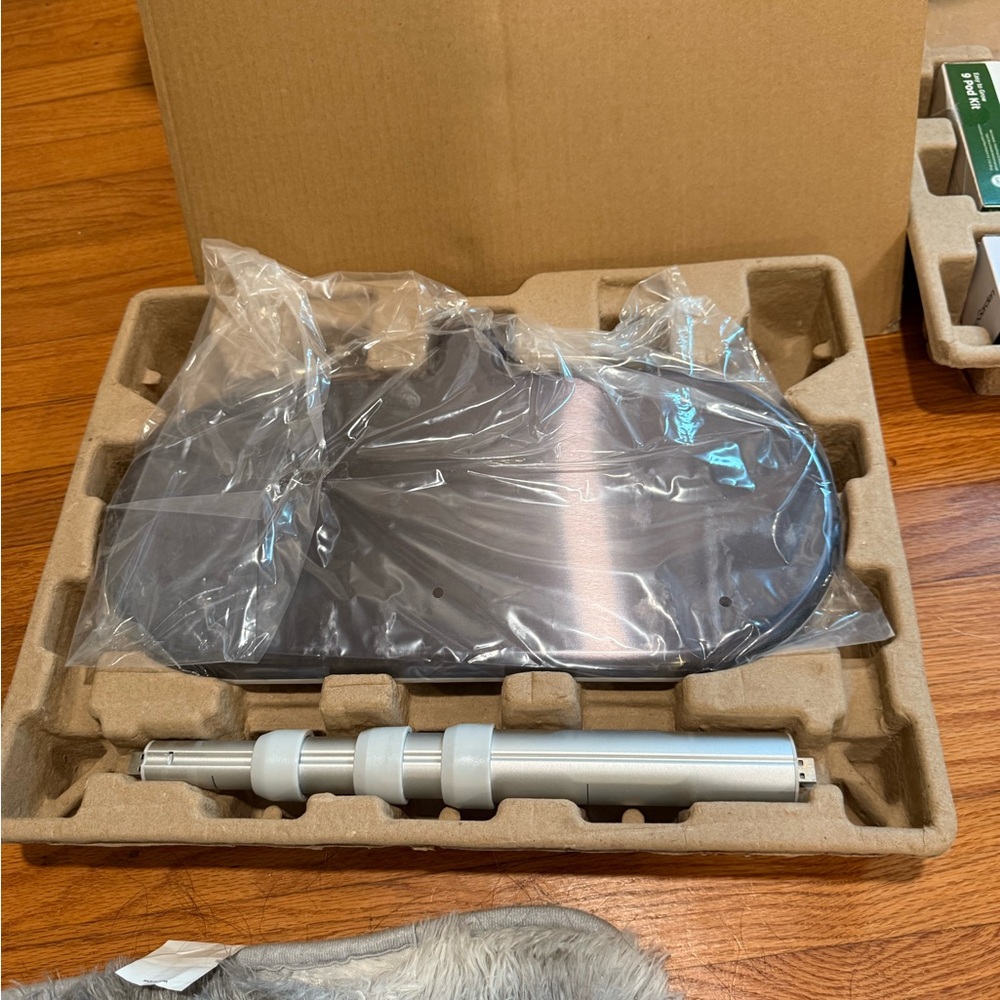 Bounty Elite Indoor Garden System - platinum stainless color - Picture 3 of 7